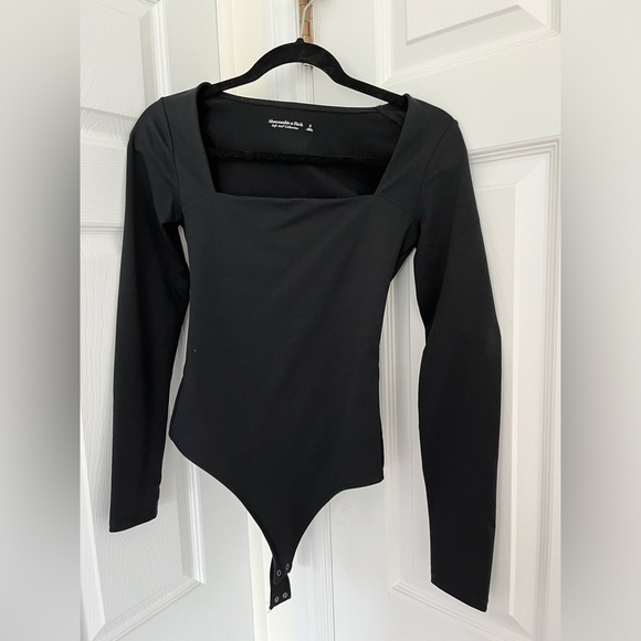 Abercrombie S black Long-Sleeve Cotton Seamless Fabric Squareneck Bodysuit - Picture 2 of 2